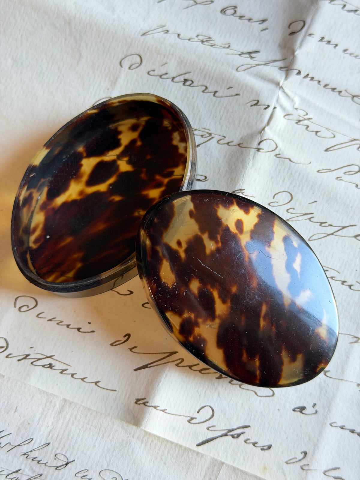Reserved Intaglio and Tortoise Box