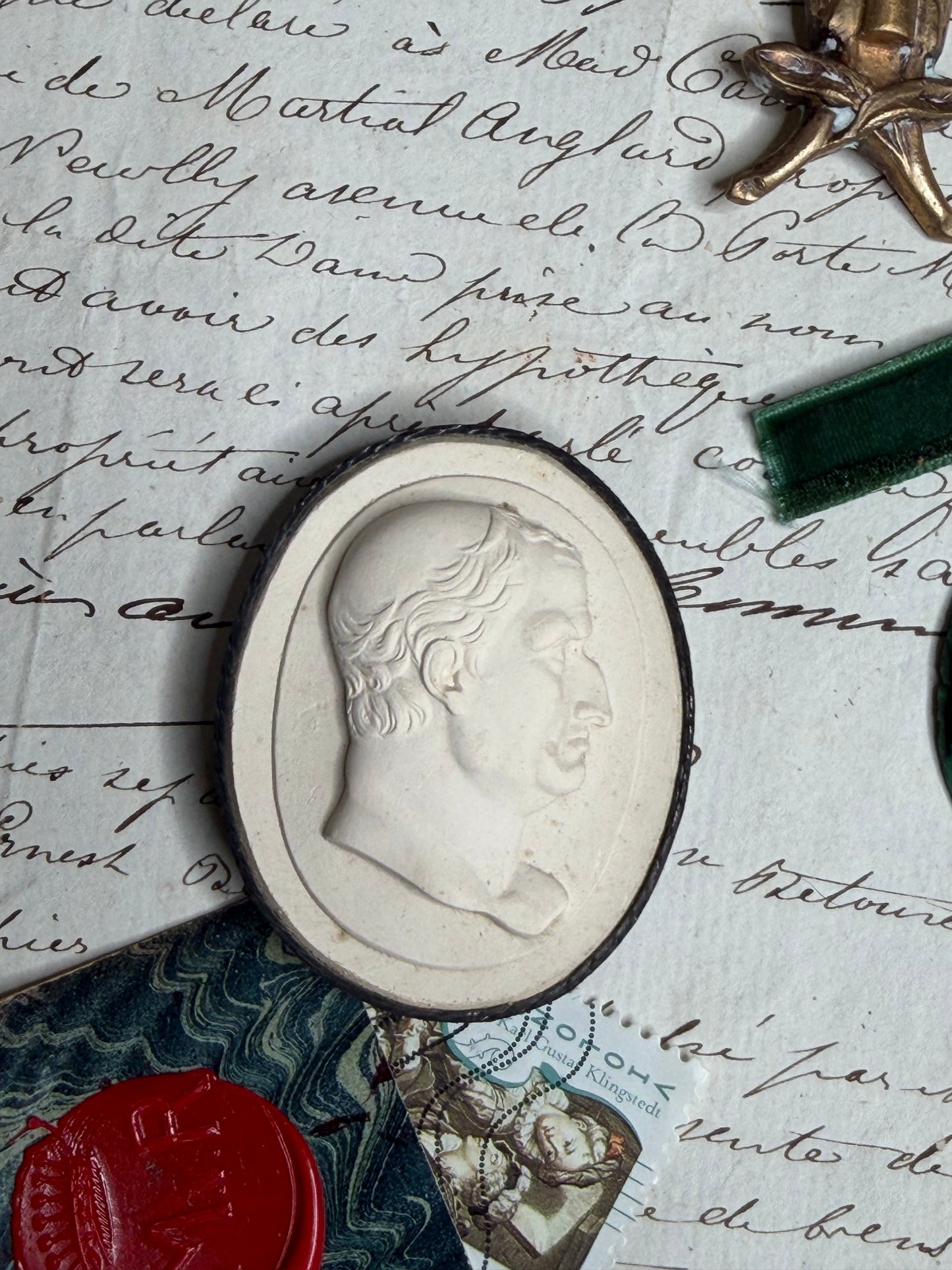 Reserved Intaglio 124